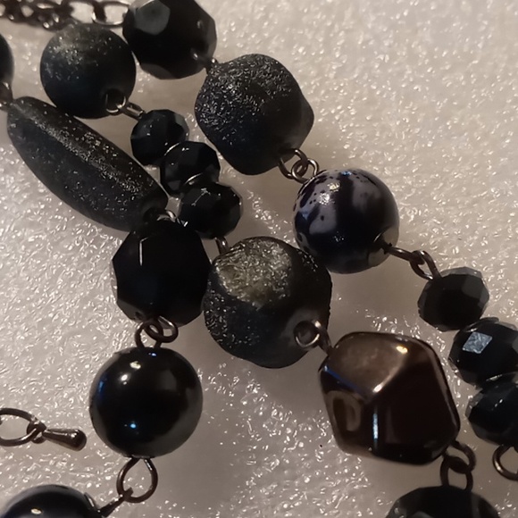 Multi layered multi faceted glass iradecent crystals cut beaded Necklace - Picture 6 of 7